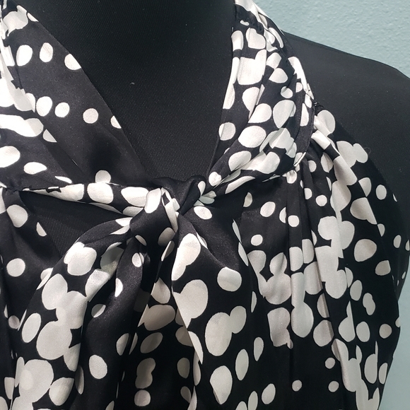Beautiful Silk Pattern Blouse - Picture 7 of 10
